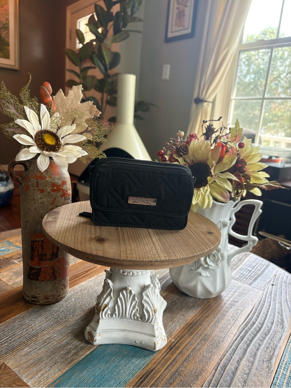 🤪 3 for $15! Vera Bradley Black Quilted Organizer Crossbody Wallet